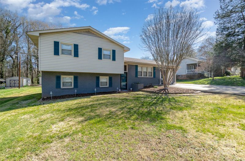 114 Forest Dr, Belmont, NC 28012