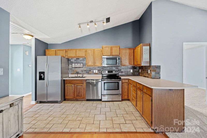 7845 Adeline Ln, Sherrills Ford, NC 28673