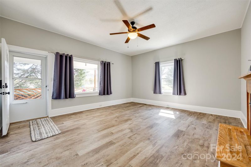603 Old North Main St #63, Clover, SC 29710
