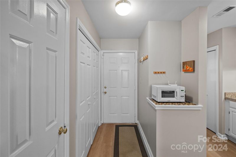 333 Circle Ave #N, Charlotte, NC 28207