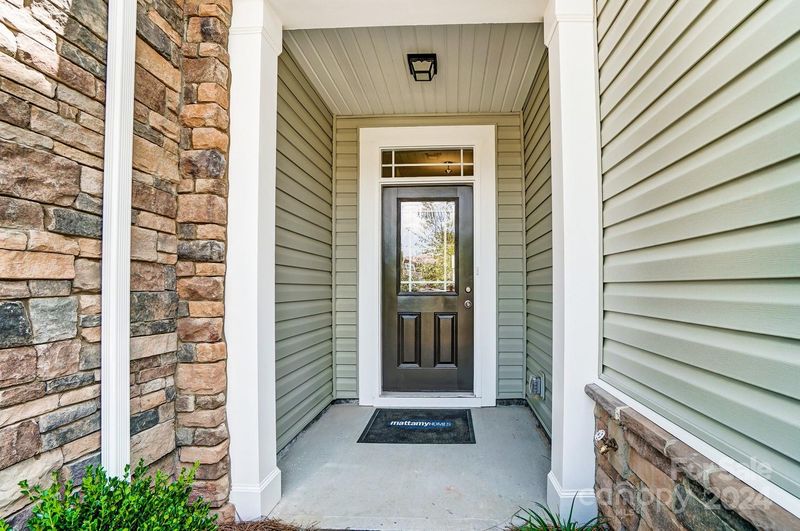 14822 Tamarack Dr, Charlotte, NC 28278