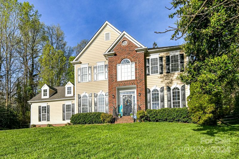 6301 Stoxmeade Dr, Mint Hill, NC 28227
