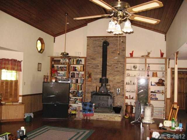 3190 Havenwood Dr, Blackstock, SC 29014