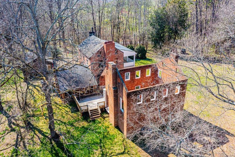 3878 Robinson Rd, Newton, NC 28658