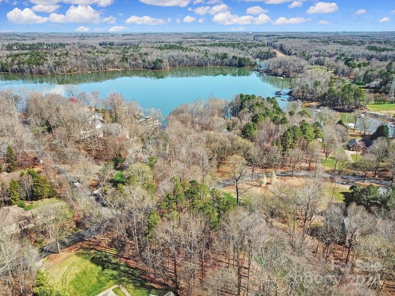 4820 Mountain Point Ln, Charlotte, NC 28216