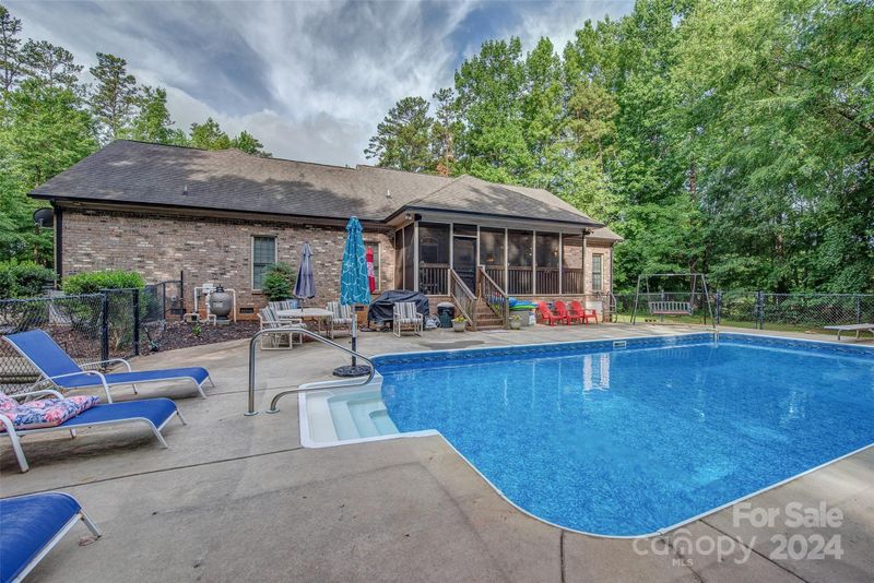91 Mitchell St, Belmont, NC 28012