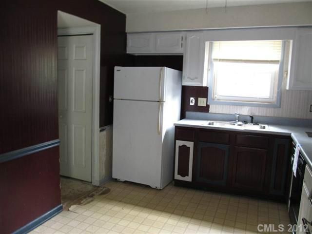 27053 Catamaran Dr, Tega Cay, SC 29708