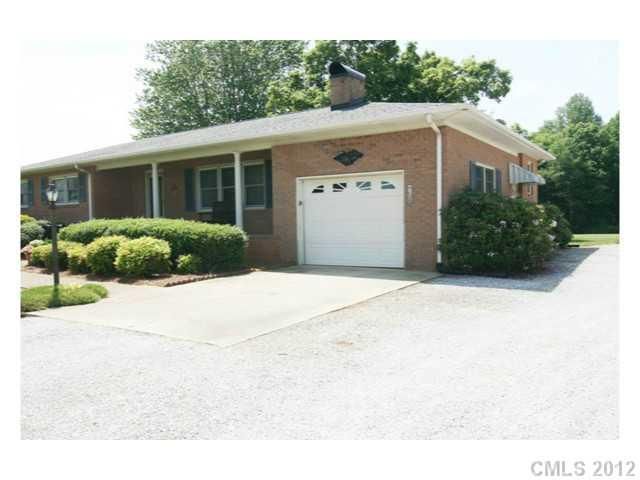 708 Wiggins Rd, Mooresville, NC 28115