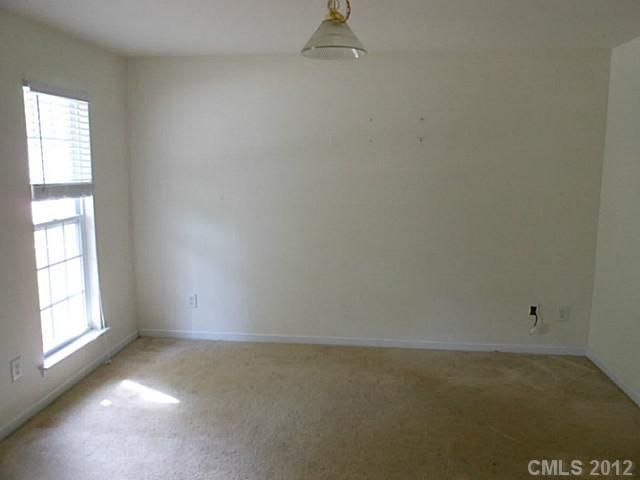 2622 Black Cherry Dr, Charlotte, NC 28262