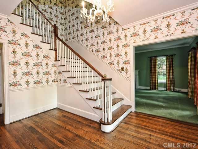 1441 W Queens Rd, Charlotte, NC 28207