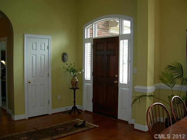 329 Killian Ct, Matthews, NC 28104