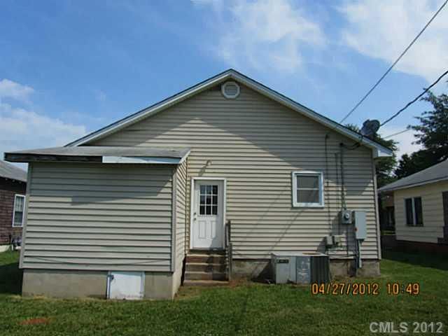 4 Maple Ave, Gastonia, NC 28054