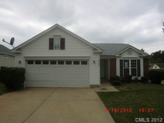 6955 Kentucky Derby Dr, Charlotte, NC 28215