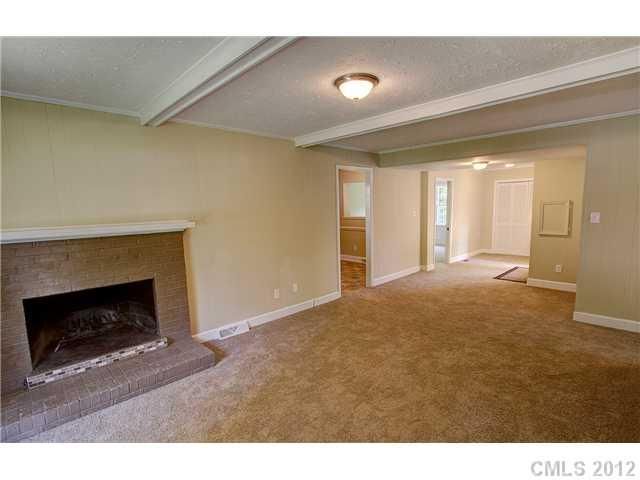 3326 Tilbury Ct, Charlotte, NC 28212