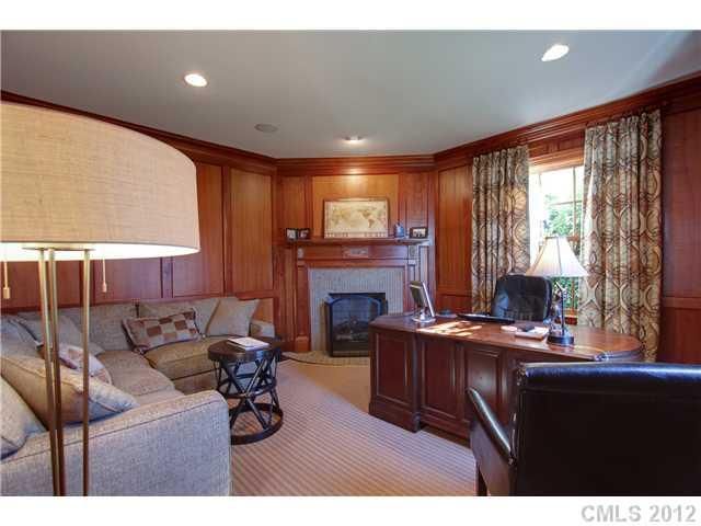 255 Hempstead Pl, Charlotte, NC 28207