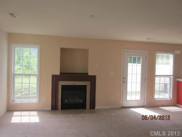 13611 Pinyon Pine Ln #-, Charlotte, NC 28215