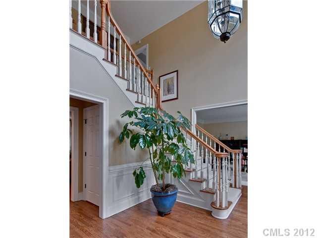 9235 Whispering Wind Dr, Charlotte, NC 28277