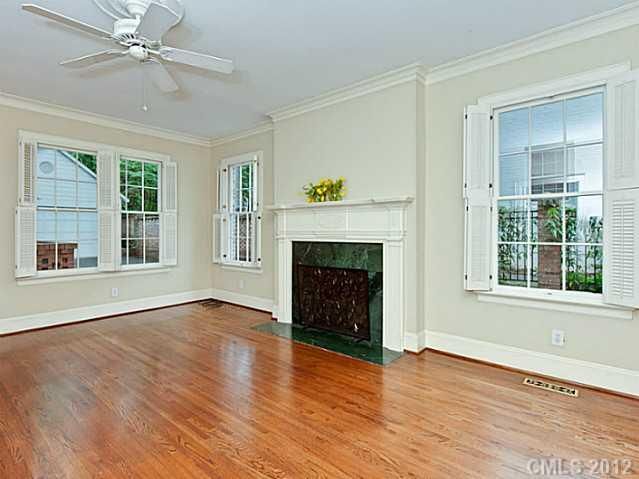 1712 Beverly Dr, Charlotte, NC 28207