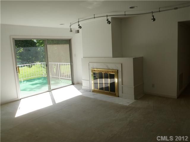 8333 Meadow Lakes Dr #-, Charlotte, NC 28210