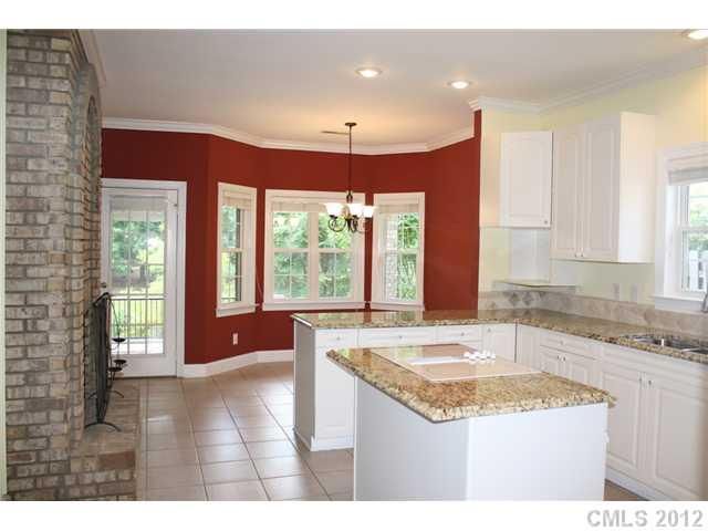 1088 Carole Ct, Matthews, NC 28104