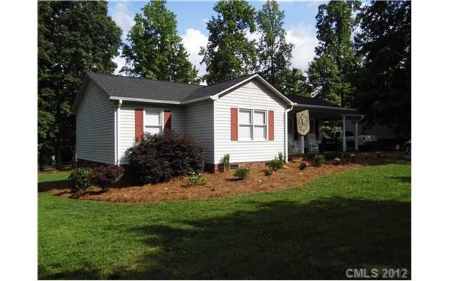 236 Ashebrook Park Rd, Dallas, NC 28034