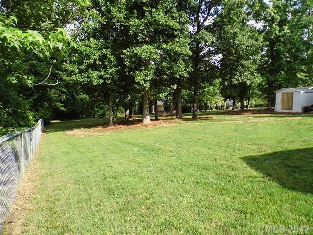 236 Ashebrook Park Rd, Dallas, NC 28034