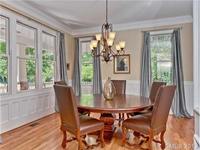 403 Ashworth Rd, Charlotte, NC 28211