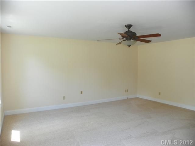 183 Colonial Ave, Concord, NC 28025