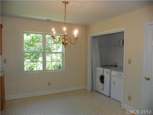 183 Colonial Ave, Concord, NC 28025