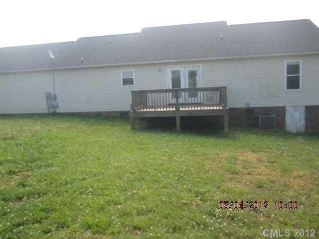 2093 Oklahoma Ct, Lincolnton, NC 28092