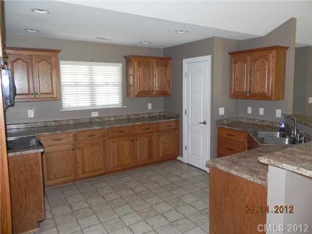 2037 Saye Brook Dr, Monroe, NC 28112