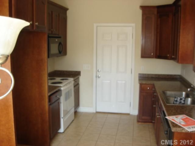 1053 Mackey Ct, Gastonia, NC 28056