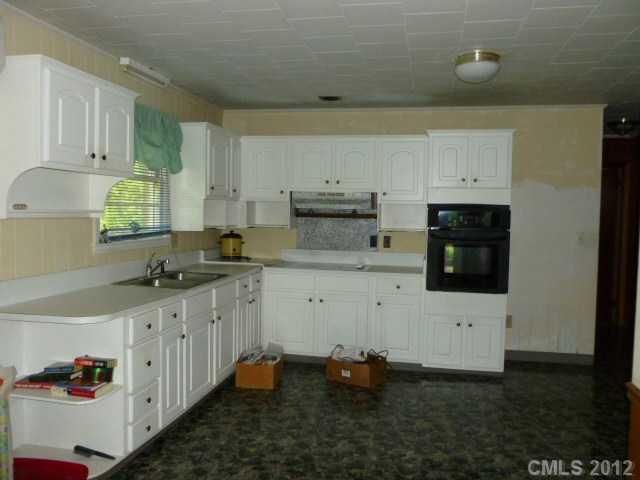 1526 Oakwood Ave, Lancaster, SC 29720