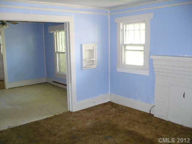 1206 E First St, Kannapolis, NC 28083