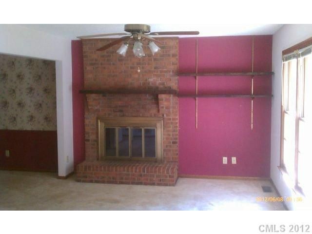 216 Ferncliff Dr, Gastonia, NC 28056