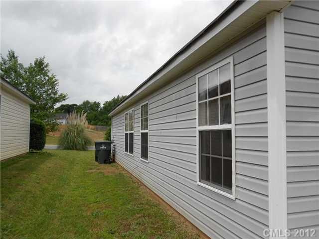 548 SW Pullman St, Concord, NC 28205
