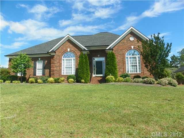7936 Grimsby Cir, Harrisburg, NC 28075