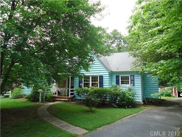 904 Poindexter Dr, Charlotte, NC 28209