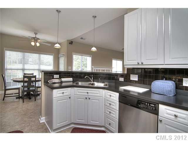1548 Moonstone Dr, Matthews, NC 28105