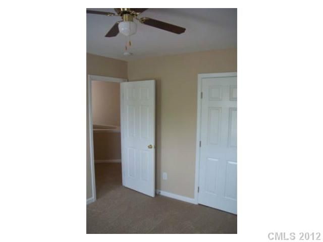 2582 NW Laurelview Dr, Concord, NC 28027