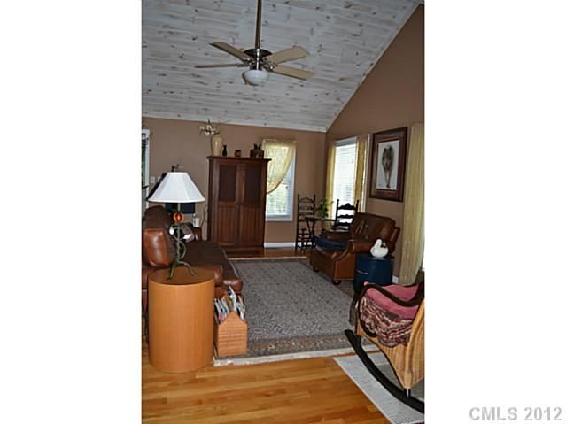4720 Lynwood Rd, Sherrills Ford, NC 28673