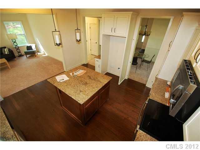15601 Fairfield Dr #0101, Matthews, NC 28104