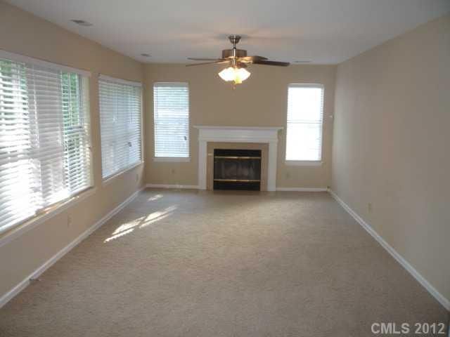 9406 Lake Spring Ave, Charlotte, NC 28216