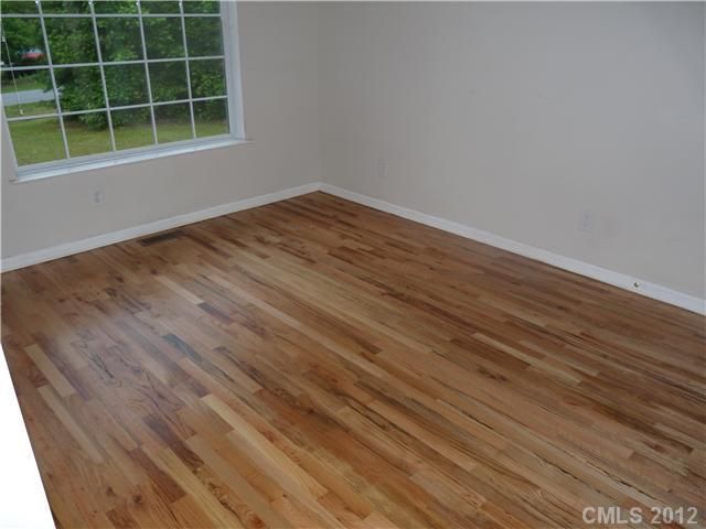 2875 Lakeshore Rd, Denver, NC 28037