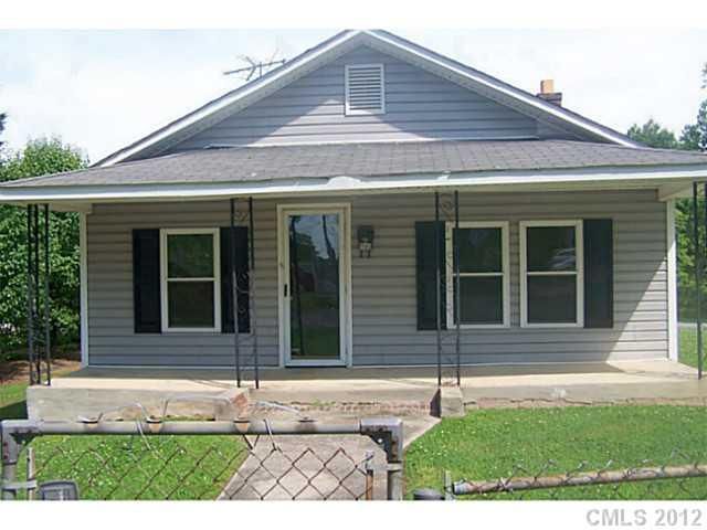 1145 E Pine St, Lincolnton, NC 28092