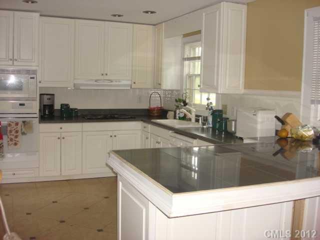 8623 Island Pointe Rd, Sherrills Ford, NC 28673
