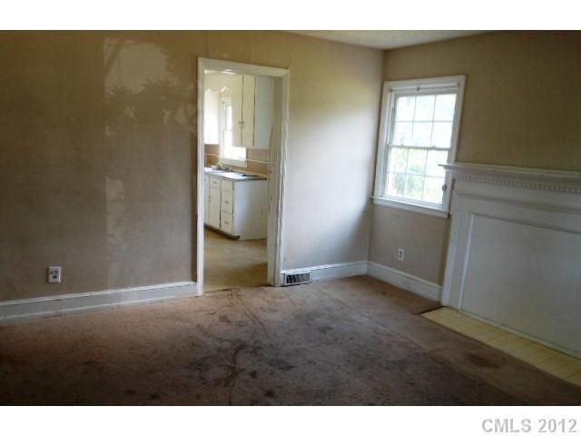 1710 Irma St, Charlotte, NC 28216