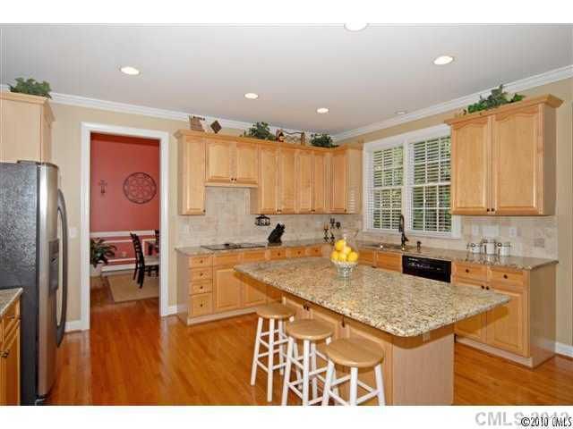 18335 Turnberry Ct, Davidson, NC 28036