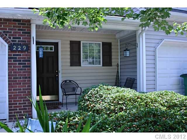 229 Arlington Downs Blvd #-, Matthews, NC 28104
