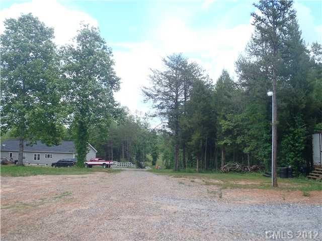 225 Cedarcrest Dr, Mooresville, NC 28115